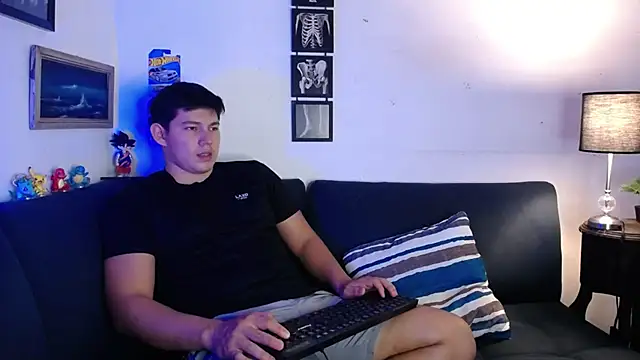 Snapshot of JamesCr_ chatting on November 27, 2025, 12:35 am JamesCr online show from November 27, 2025, 12:35 am