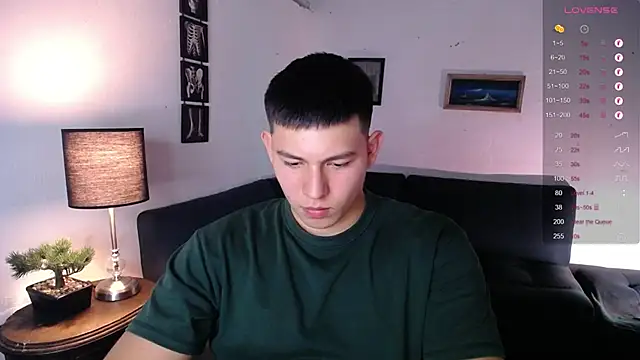 JamesCr  online show from February 11, 2026, 12:48 am