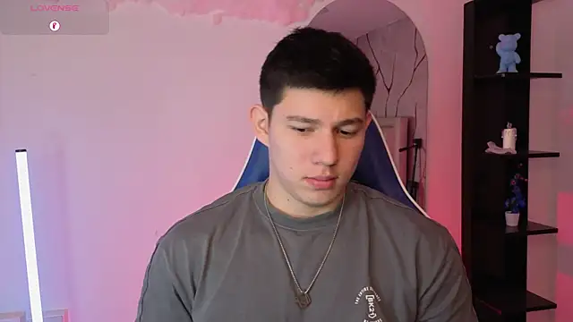 JamesCr  online show from June 24, 2026, 12:48 pm