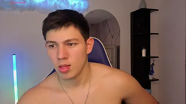 JamesCr  online show from June 27, 2026, 7:19 pm