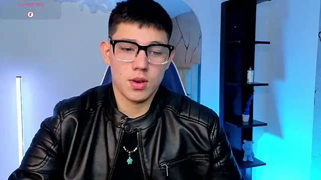 JamesCr  online show from July 8, 2026, 1:04 pm
