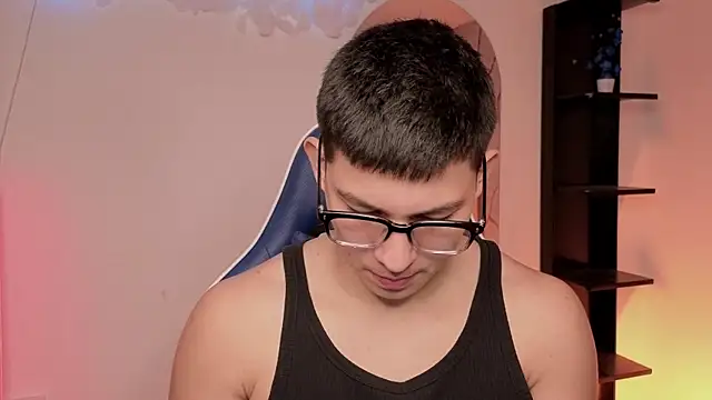 JamesCr  online show from July 15, 2026, 12:43 pm