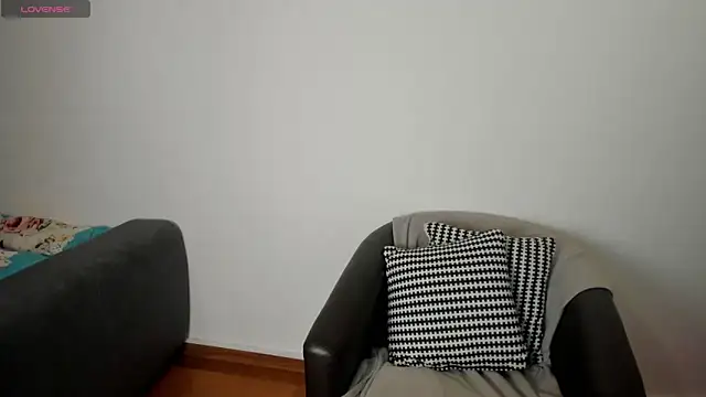 Snapshot of NicoleKatee chatting on November 26, 2025, 2:29 pm NicoleKatee online show from November 26, 2025, 2:29 pm