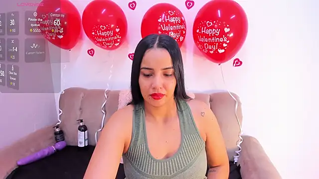 Snapshot of Violetta_0 chatting on February 15, 2025, 1:38 pm Violetta 0 online show from February 15, 2025, 1:38 pm