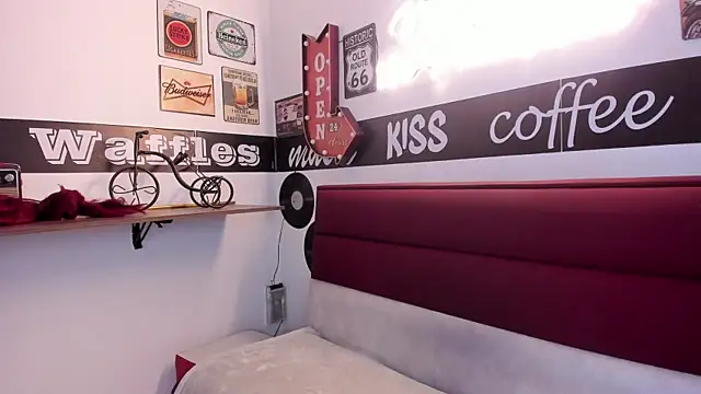 Snapshot of cassidy_blossom chatting on March 11, 2025, 2:21 am cassidy blossom online show from March 11, 2025, 2:21 am