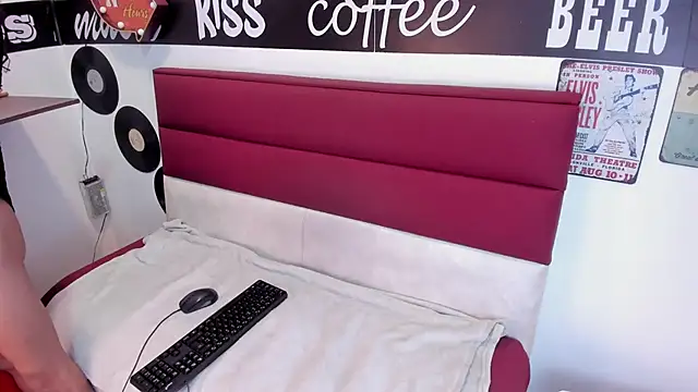 Snapshot of cassidy_blossom chatting on March 22, 2025, 3:30 am cassidy blossom online show from March 22, 2025, 3:30 am