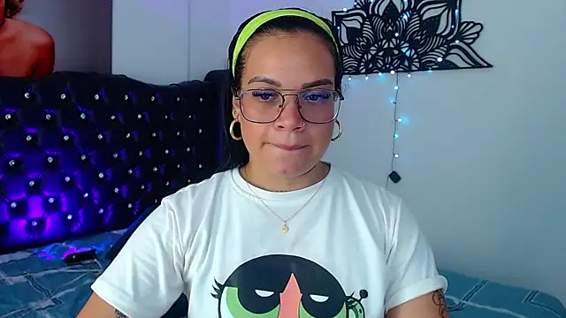 Snapshot of Taliana36 chatting on February 14, 2025, 1:29 pm Taliana36 online show from February 14, 2025, 1:29 pm