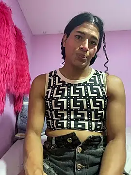 alexiaross96 online show from June 17, 2026, 7:04 pm