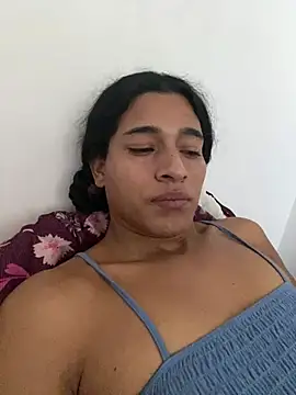 alexiaross96 online show from July 7, 2026, 7:07 pm