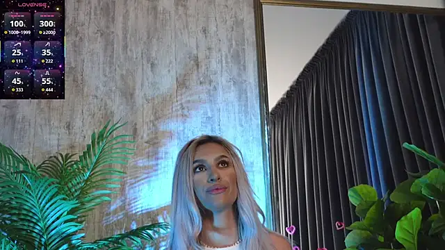 Snapshot of KarlaBart chatting on October 12, 2025, 7:24 pm KarlaBart online show from October 12, 2025, 7:24 pm