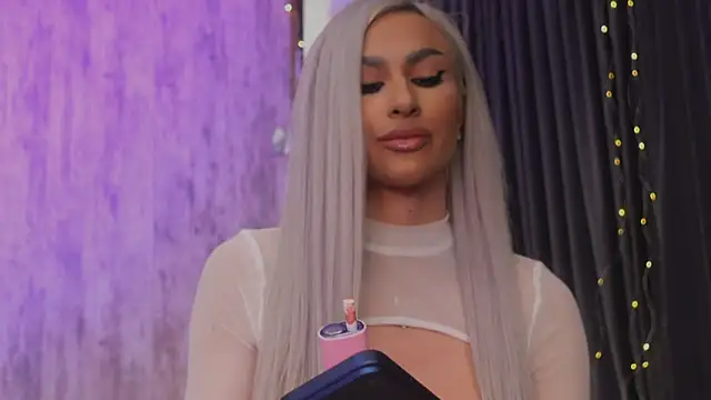 Snapshot of KarlaBart chatting on January 12, 2026, 8:14 pm KarlaBart online show from January 12, 2026, 8:14 pm