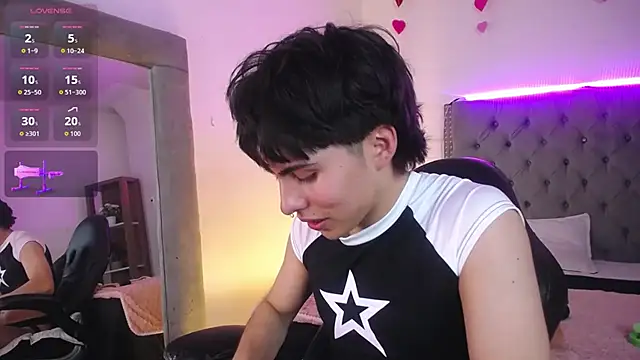 Snapshot of PepperTwink chatting on September 19, 2025, 4:18 pm PepperTwink online show from September 19, 2025, 4:18 pm