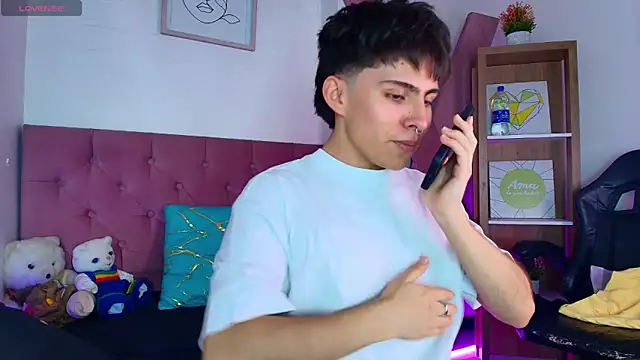 Snapshot of PepperTwink chatting on September 24, 2025, 3:37 pm PepperTwink online show from September 24, 2025, 3:37 pm