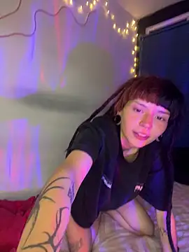 Snapshot of mavimist__ chatting on October 3, 2025, 1:13 am mavimist online show from October 3, 2025, 1:13 am