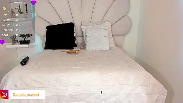 Snapshot of Danielaangelina chatting on October 11, 2025, 6:23 am Danielaangelina online show from October 11, 2025, 6:23 am