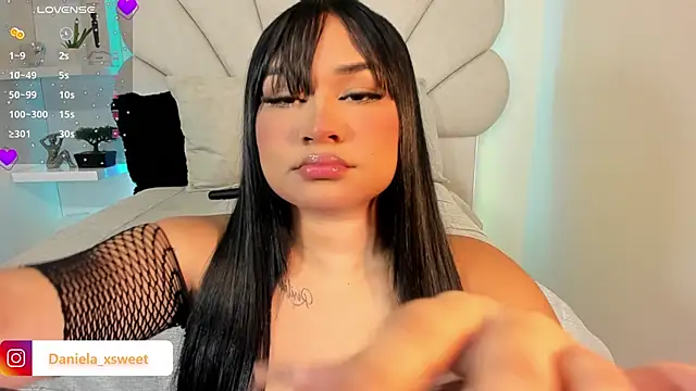 Snapshot of Danielaangelina chatting on November 17, 2025, 6:19 am Danielaangelina online show from November 17, 2025, 6:19 am