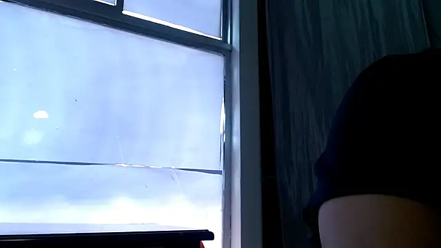 tezza smith online show from February 13, 2025, 2:31 pm