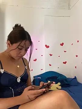 Catalina Durango1 online show from March 21, 2025, 8:40 pm