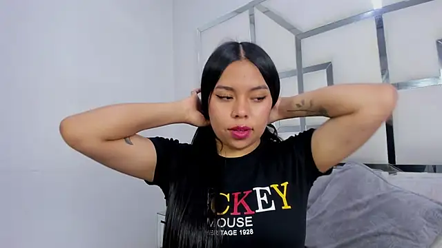 ZoeWan69 online show from September 23, 2025, 12:19 pm