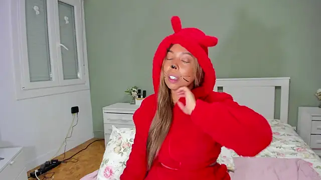 Snapshot of Izadi_7 chatting on October 31, 2025, 2:56 am Izadi 7 online show from October 31, 2025, 2:56 am