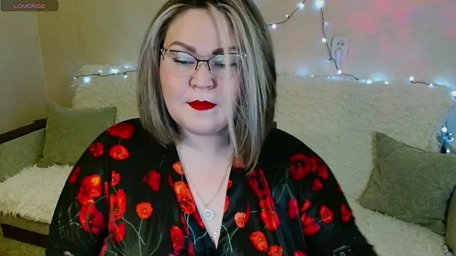 Snapshot of Vivien__wet chatting on February 2, 2025, 7:57 pm Vivien wet online show from February 2, 2025, 7:57 pm