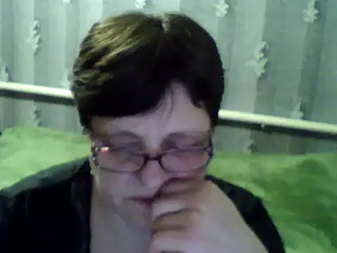 Snapshot of ElzaJewel chatting on March 18, 2025, 8:04 pm ElzaJewel online show from March 18, 2025, 8:04 pm