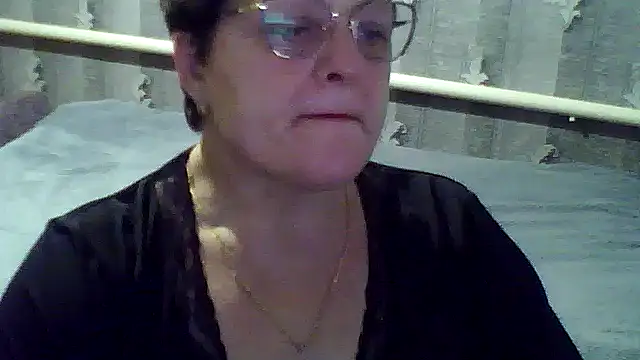 Snapshot of ElzaJewel chatting on November 16, 2025, 8:25 pm ElzaJewel online show from November 16, 2025, 8:25 pm