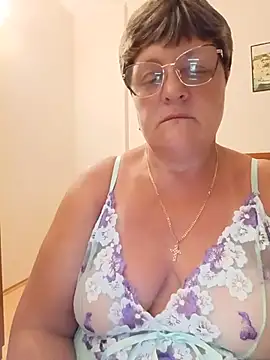 Snapshot of ElzaJewel chatting on June 26, 2026, 9:08 pm ElzaJewel online show from June 26, 2026, 9:08 pm