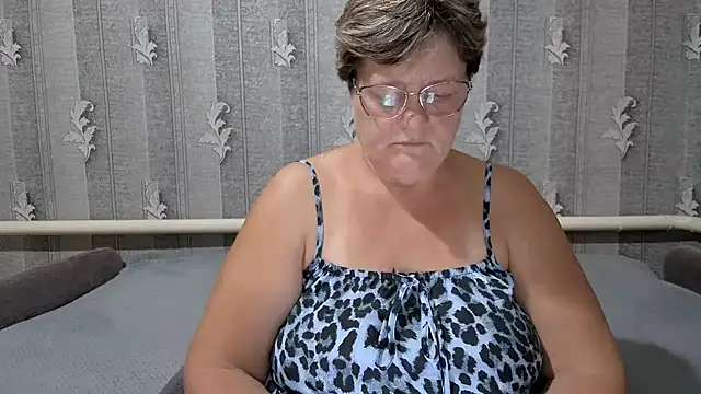Snapshot of ElzaJewel chatting on July 20, 2026, 11:01 am ElzaJewel online show from July 20, 2026, 11:01 am