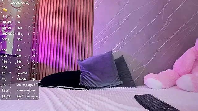 ariana jhonson1 online show from September 26, 2025, 12:53 pm