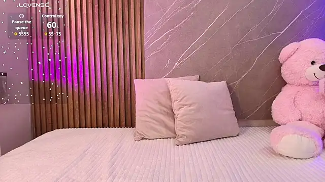 ariana jhonson1 online show from January 9, 2026, 12:19 pm