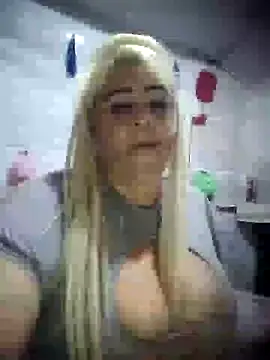 Snapshot of BonniAdams chatting on March 18, 2025, 3:42 am BonniAdams online show from March 18, 2025, 3:42 am