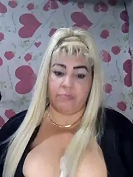 Snapshot of BonniAdams chatting on November 27, 2025, 9:28 pm BonniAdams online show from November 27, 2025, 9:28 pm