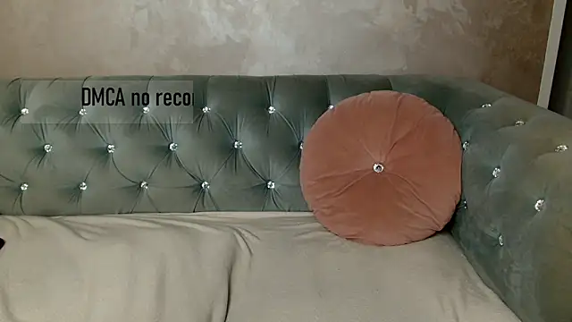 Snapshot of xoCaroxQueenxo chatting on February 23, 2025, 3:45 am xoCaroxQueenxo online show from February 23, 2025, 3:45 am