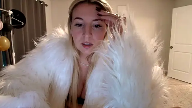 Snapshot of kaliii_jones chatting on March 8, 2026, 11:41 pm kaliii jones online show from March 8, 2026, 11:41 pm