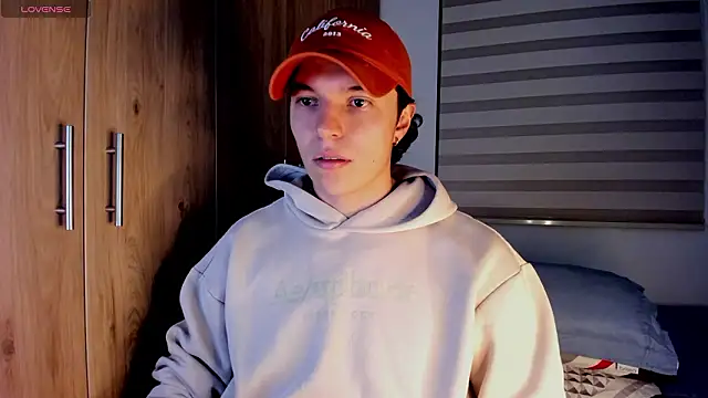 Mastrangelo xxx online show from March 19, 2026, 2:37 am