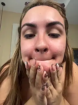 Snapshot of JessyCream chatting on June 10, 2026, 1:10 pm JessyCream online show from June 10, 2026, 1:10 pm