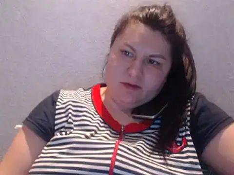 Snapshot of KiraSwee chatting on March 1, 2025, 5:49 pm KiraSwee online show from March 1, 2025, 5:49 pm