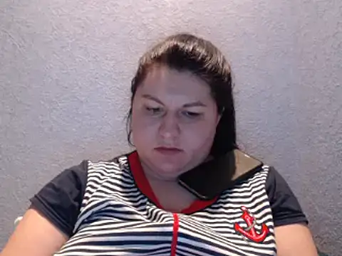 Snapshot of KiraSwee chatting on March 5, 2025, 5:50 pm KiraSwee online show from March 5, 2025, 5:50 pm