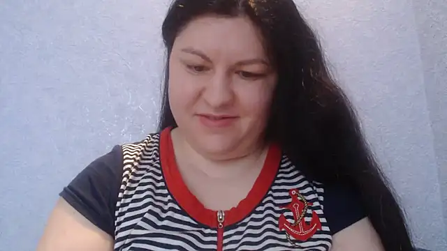 KiraSwee online show from January 9, 2026, 7:22 am