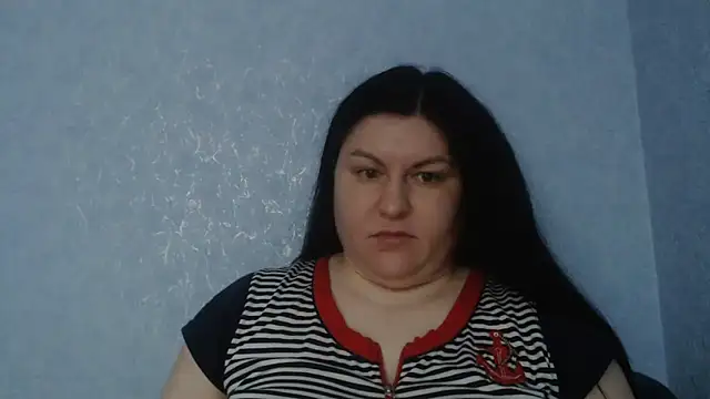 KiraSwee online show from March 17, 2026, 3:37 pm