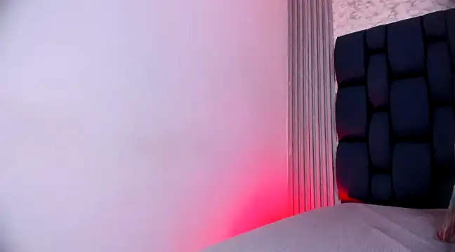 Ashlyaurora online show from February 28, 2025, 3:48 am