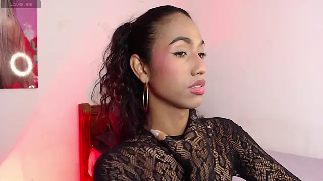 Snapshot of Alissemasiel chatting on December 23, 2025, 4:32 am Alissemasiel online show from December 23, 2025, 4:32 am