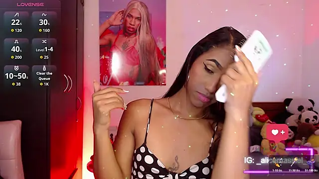 Snapshot of Alissemasiel chatting on January 13, 2026, 2:33 pm Alissemasiel online show from January 13, 2026, 2:33 pm