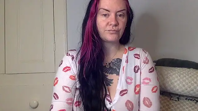 Snapshot of AureliaXOX chatting on February 13, 2026, 10:33 am AureliaXOX online show from February 13, 2026, 10:33 am