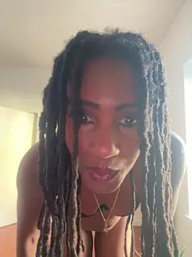 Snapshot of Aurianne chatting on May 11, 2026, 5:21 pm Aurianne online show from May 11, 2026, 5:21 pm