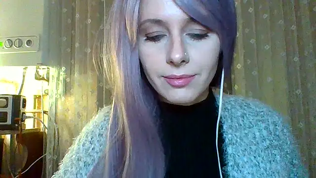 Snapshot of LuminousLady chatting on February 17, 2025, 4:20 am LuminousLady online show from February 17, 2025, 4:20 am