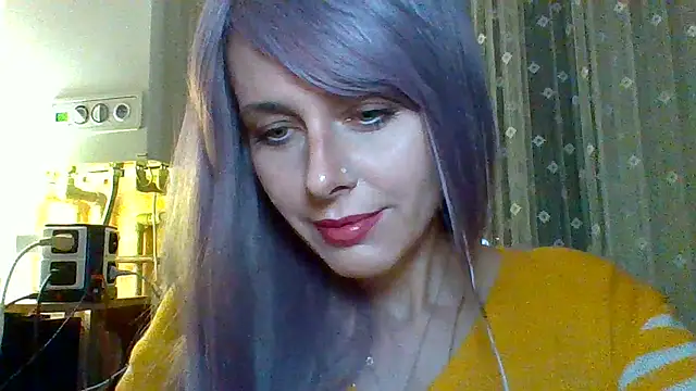 Snapshot of LuminousLady chatting on February 24, 2025, 8:58 pm LuminousLady online show from February 24, 2025, 8:58 pm