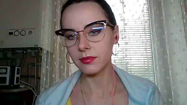 Snapshot of LuminousLady chatting on September 28, 2025, 1:16 pm LuminousLady online show from September 28, 2025, 1:16 pm