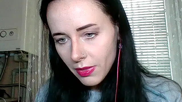 Snapshot of LuminousLady chatting on October 22, 2025, 1:22 pm LuminousLady online show from October 22, 2025, 1:22 pm